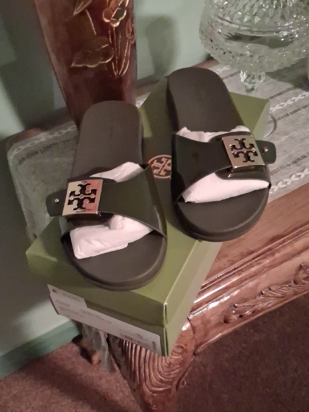 NIB - Tory Burch Olive Logo Buckle Slide Sandals